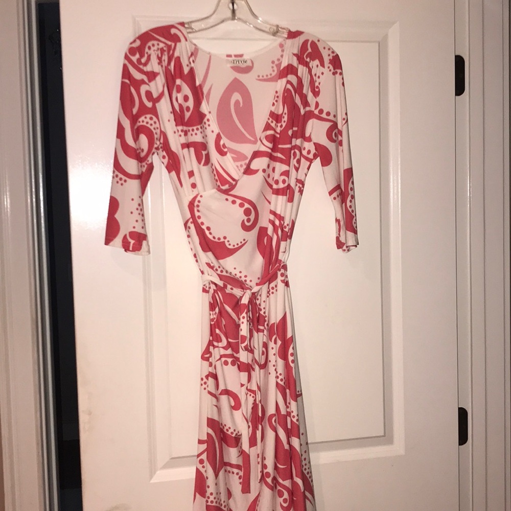Size medium Trixie wrap dress - Picture 5 of 6